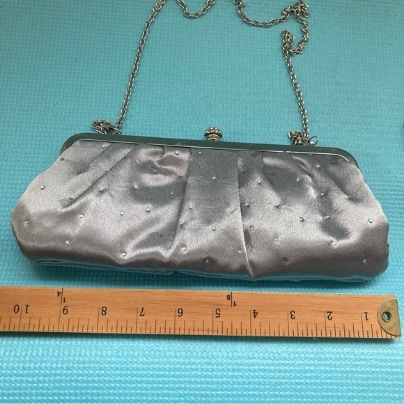 Lulu Townsend Clutch Silver Front sequins with decorative clasp. 10”x 5” - Picture 3 of 10